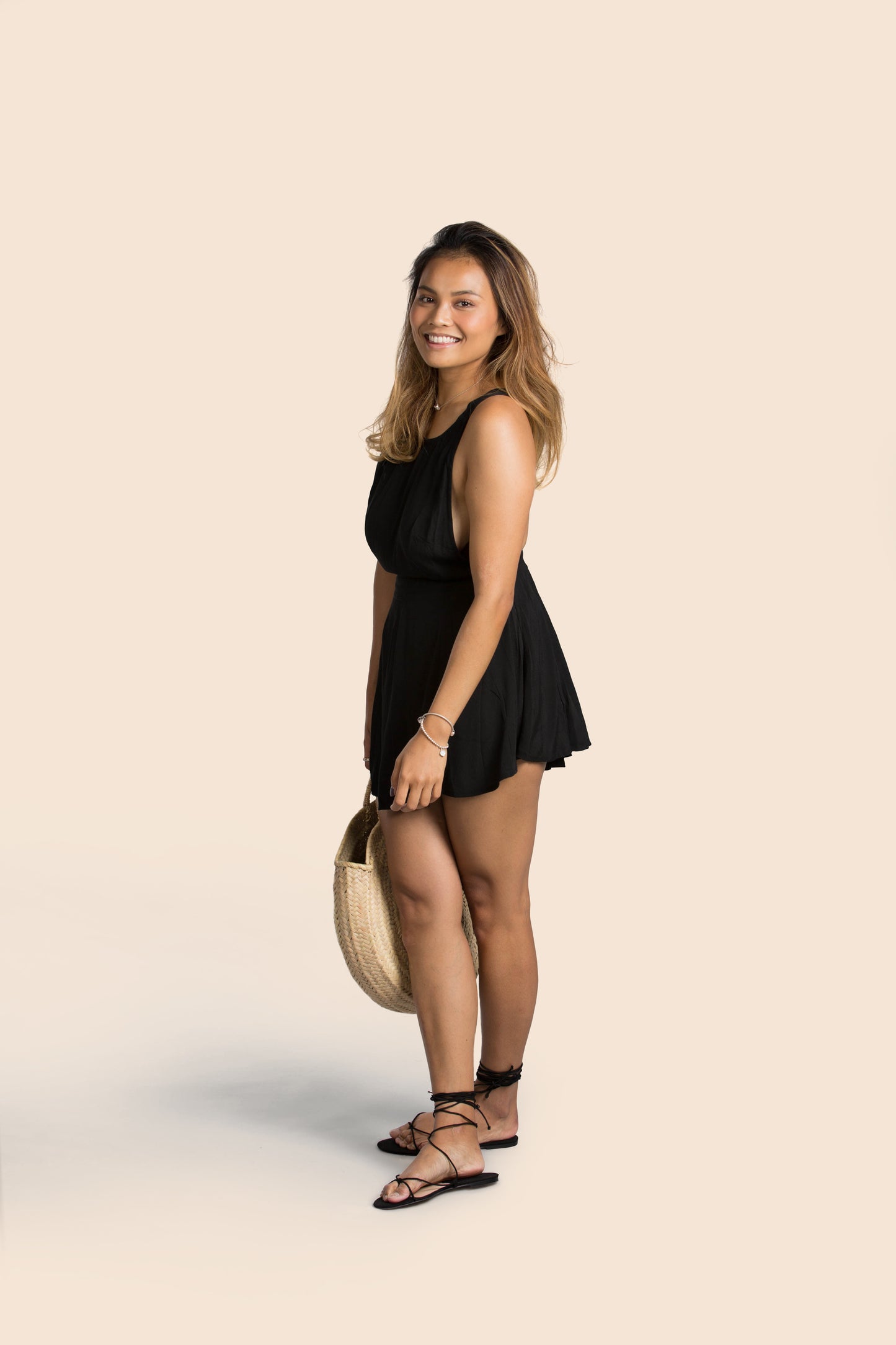 
                  
                    Luna dress
                  
                